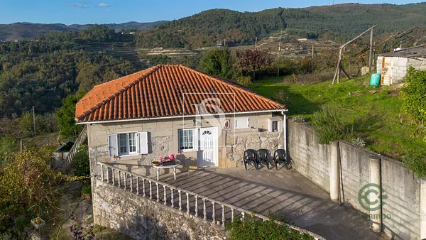 Finca rústica de 0,6961 ha en venta en Amarante, Porto