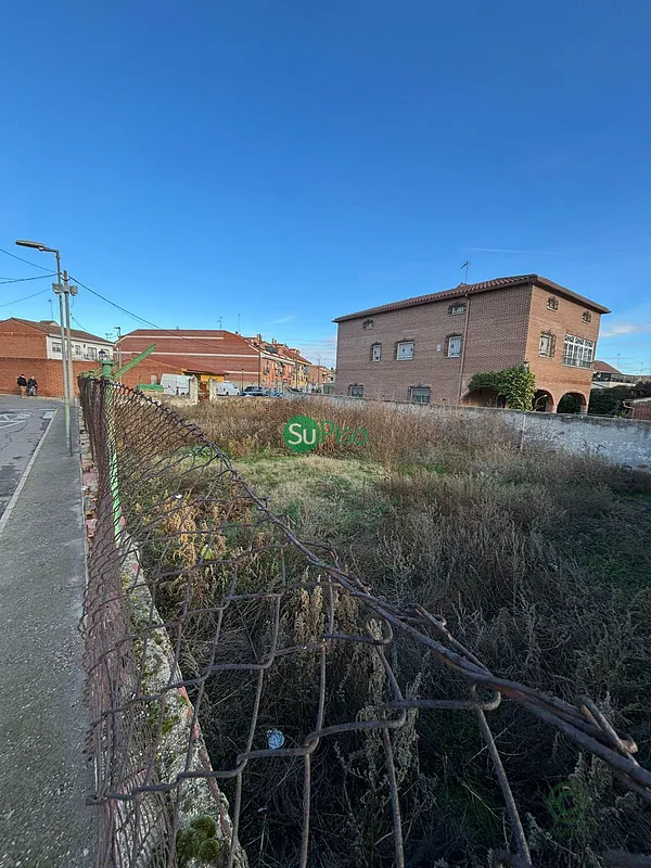 Terreno urbano de 0,0376 ha en venta en Yeles, Toledo