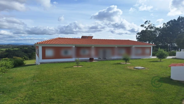 Casa de 0,7056 ha en venta en Salir de matos, Leiria
