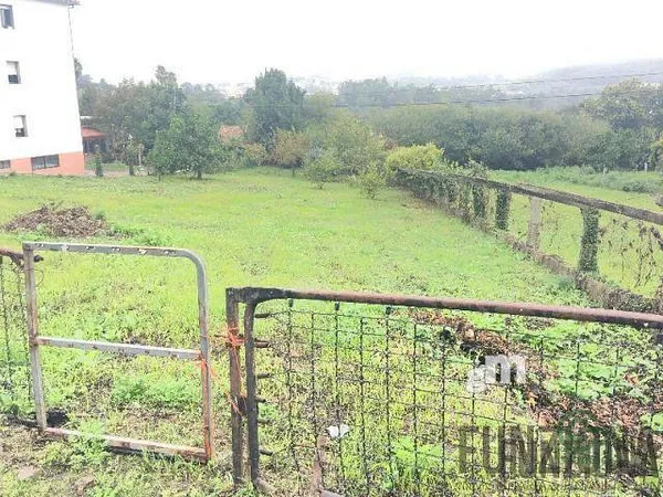 Terreno urbano de 0,1 ha en venta en Pontevedra, Pontevedra