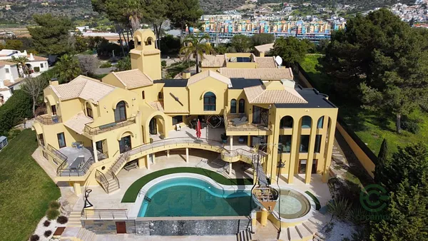 Casa de 0,722 ha en venta en Albufeira e olhos de água, Algarve