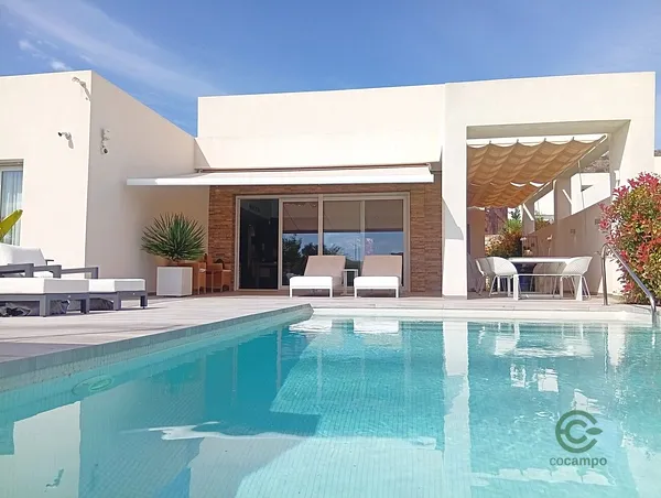 Casa de 0,05 ha en venta en Algorfa, Alicante