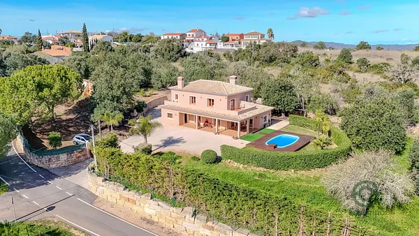 Casa de 1,122 ha en venta en São bartolomeu de messines, Algarve