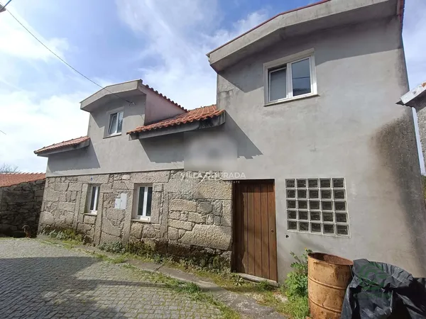 Casa de 0,0128 ha en venta en Alcofra, Viseu