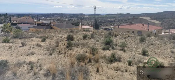 Terreno urbano de 0,1 ha en venta en Aspe, Alicante
