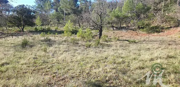 Terrain urbain de 0,8 ha pour vente à Provence-alpes-côte d'azur