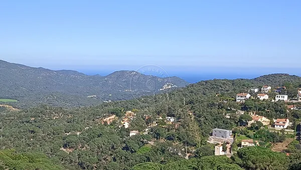 Terreno urbano de 0,08 ha en venta en Girona