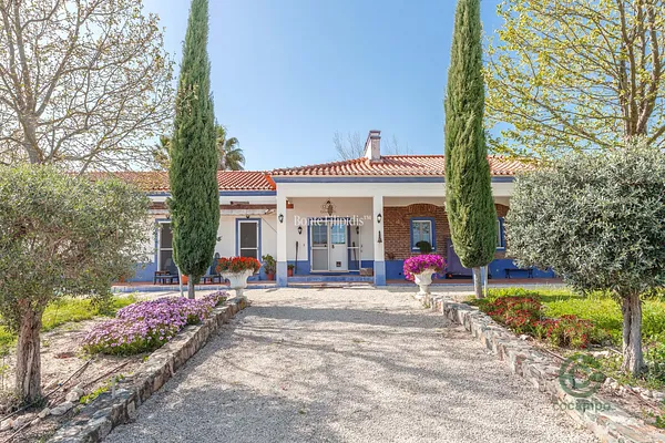 Finca rústica de 9 ha en venta en Selmes, Beja