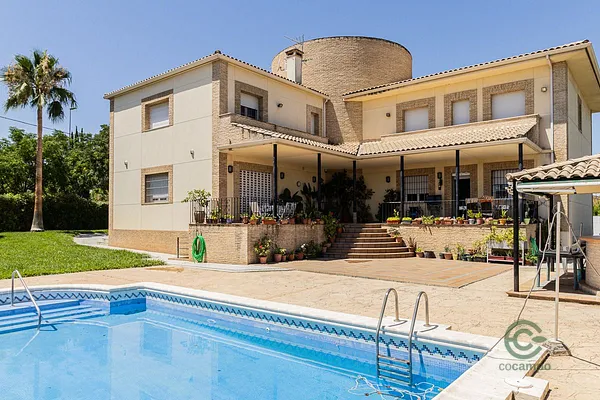 Casa de 0,1462 ha en venta en Badajoz, Badajoz