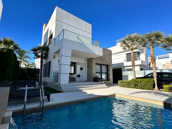 Casa de 0,0312 ha en venta en Rojales, Alicante