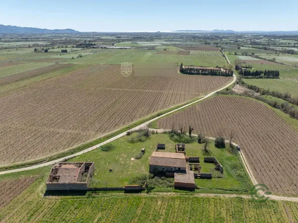 Finca rústica de 0,6769 ha en venta en Garriguella, Girona
