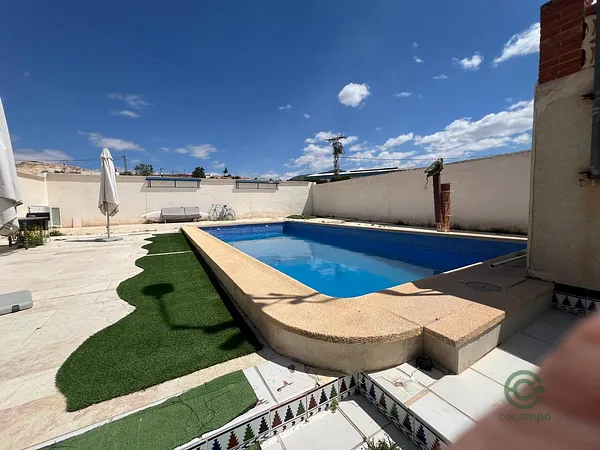 Finca rústica de 0,28 ha en venta en Algueña, Alicante