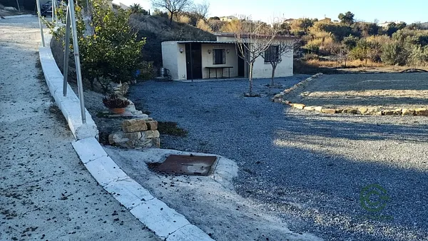 Terreno urbano de 0,23 ha en venta en Tijola, Almeria