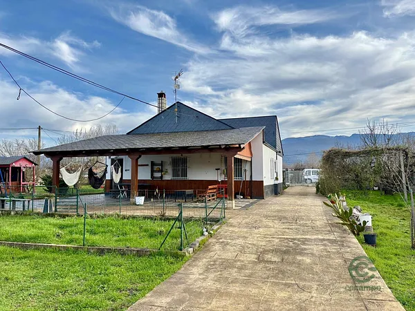 Finca de recreo de 0,4323 ha en venta en Ponferrada, Leon