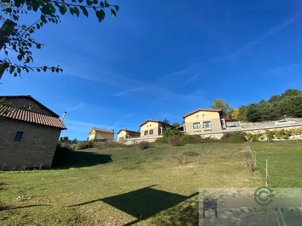 Terreno urbano de 0,12 ha en venta en Esteribar, Navarra