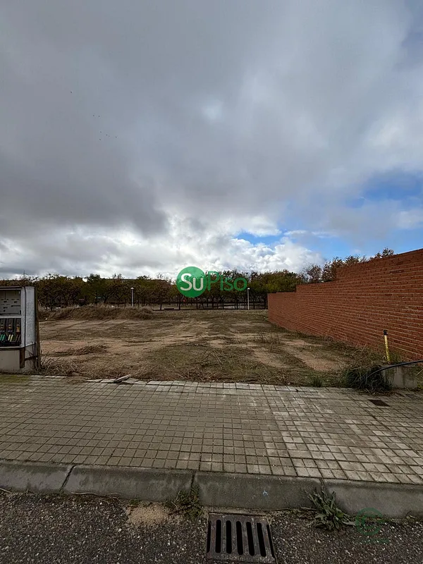 Terreno urbano de 0,0207 ha en venta en Bargas, Toledo