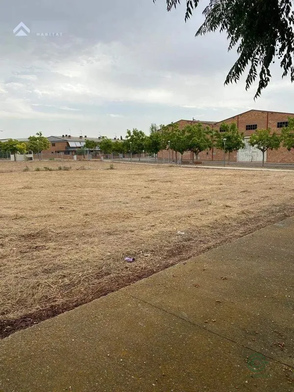 Terreno urbano de 0,2947 ha en venta en Alcarras, Lleida