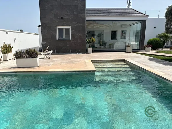 Casa de 0,065 ha en venta en Cádiz