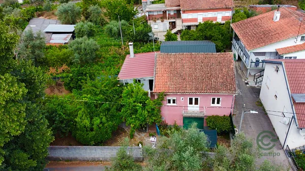 Casa de 0,0482 ha en venta en Tondela, Viseu