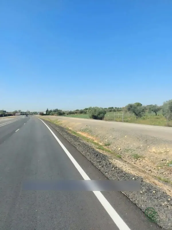 Terreno urbano de 1,42 ha en venta en Dos hermanas, Sevilla