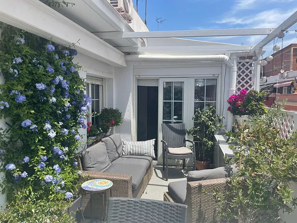 Casa de 0,0102 ha en venta en Madrid