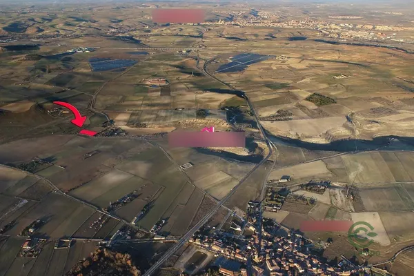 Finca agrícola de 0,4256 ha en venta en Madrona, Segovia