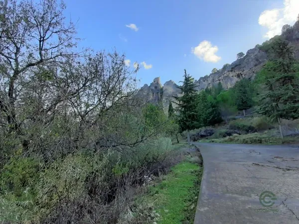 Terreno urbano de 0,0415 ha en venta en Iruela (la), Jaen