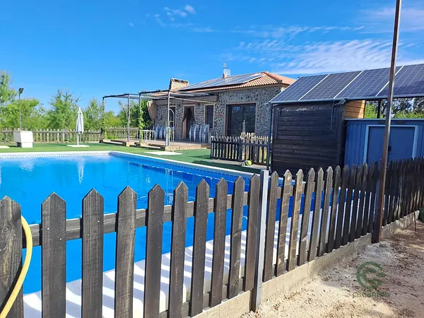 Finca rústica de 1,22 ha en venta en Cumbres mayores, Huelva