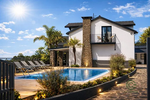 Casa de 0,0588 ha en venta en Santana, Madeira