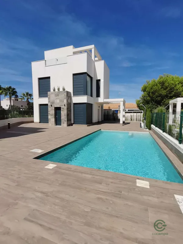 Casa de 0,044 ha en venta en Playa honda, Las palmas