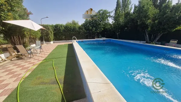 Casa de 0,008 ha en venta en Jaén